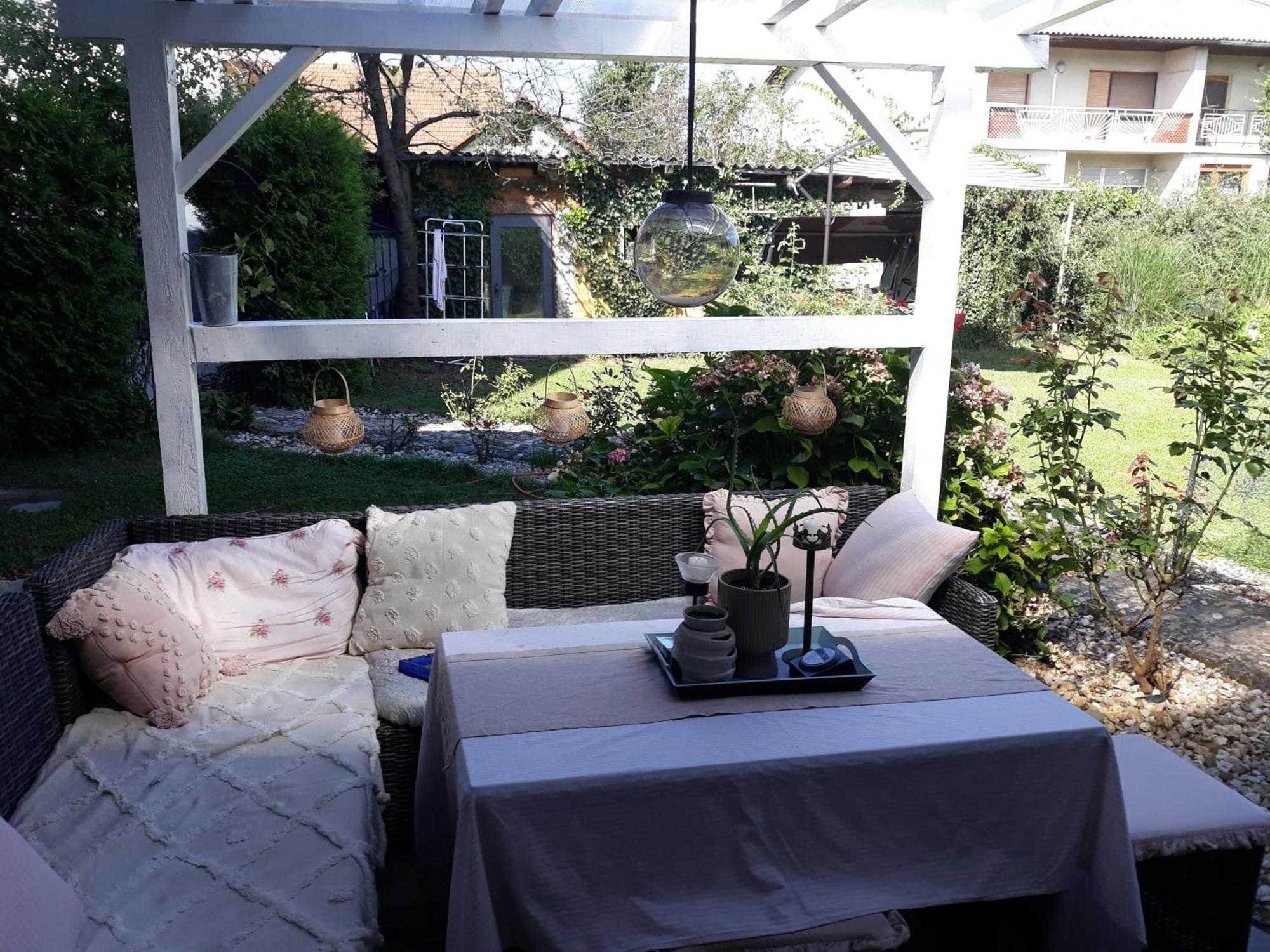 Apartment Baci For 4 Guests Liubliana Exterior foto